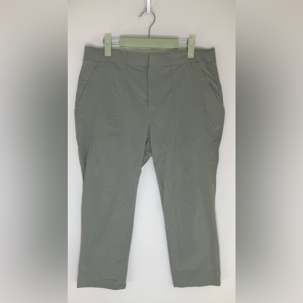 Eddie Bauer light weight pants • Women’s size 10